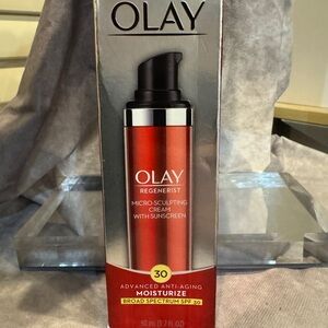OLAY Regenerist micro,‎ sculpting cream with sunscreen